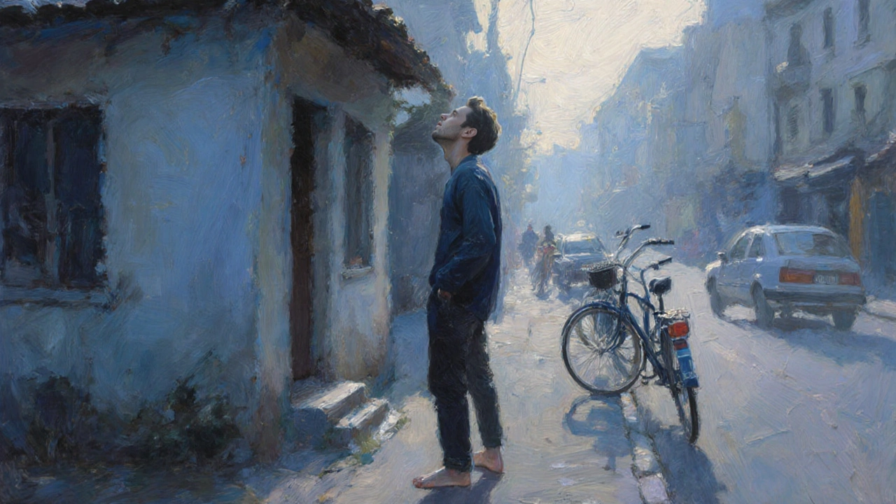 Een man staat na een sessie buiten, de wind op zijn gezicht, terwijl de stad ontwaakt.